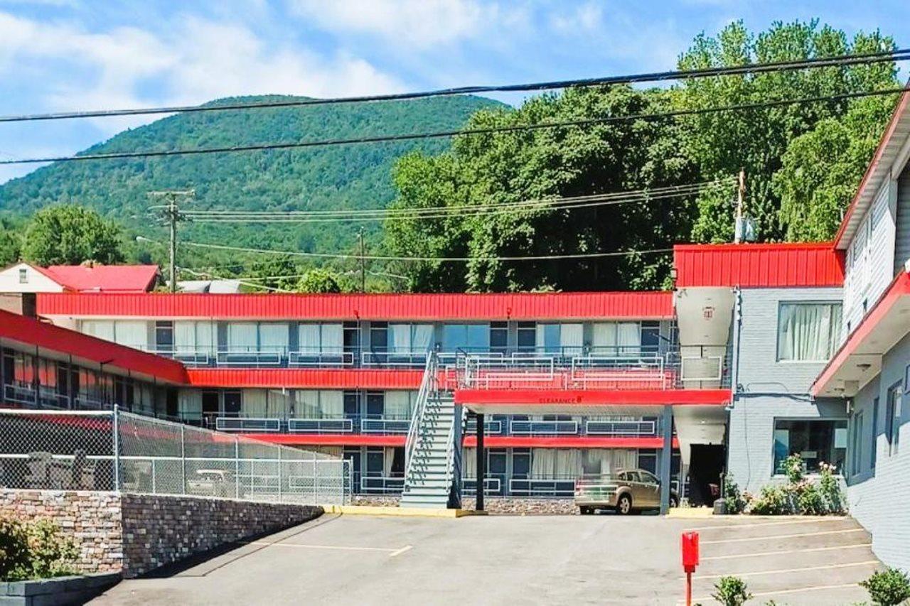 Holiday Lodge Virginia Pearisburg ภายนอก รูปภาพ
