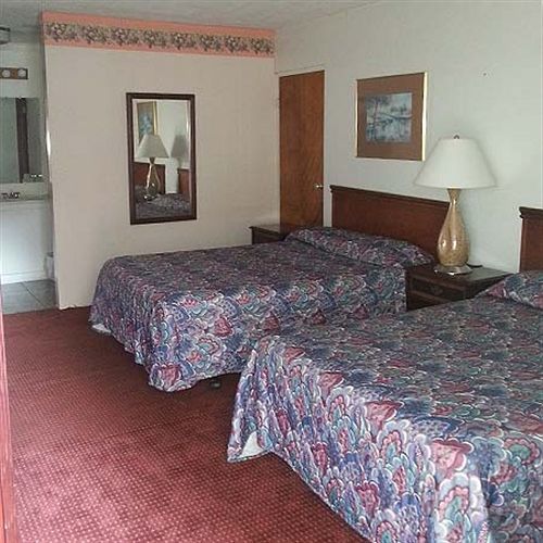 Holiday Lodge Virginia Pearisburg ภายนอก รูปภาพ